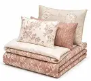 बेड लिनन/कुशन सेट (प्रीमियम) — Premium Bed Linen Aur Cushion Set