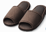नॉन-स्लिप चप्पल — Non-Slip Footwear